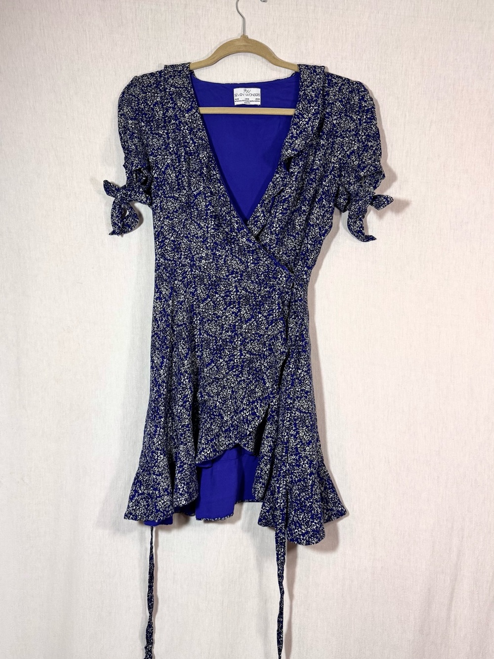 Seven Wonders size 8 flirty ruffle wrap dress in blue and white print